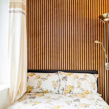 Earley Luxury Ensuite Room With Private Entrance Ρίντινγκ Εξωτερικό φωτογραφία