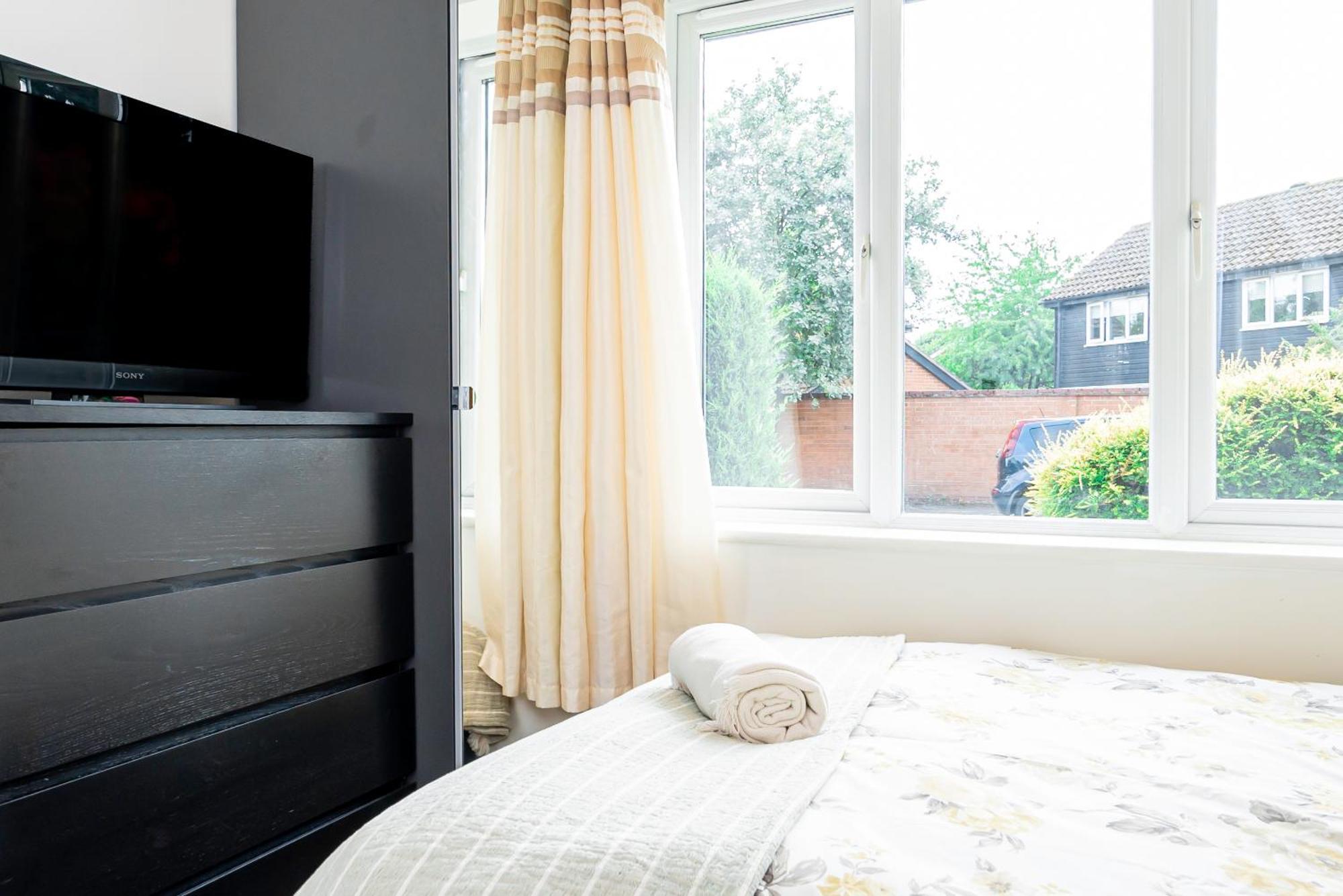 Earley Luxury Ensuite Room With Private Entrance Ρίντινγκ Εξωτερικό φωτογραφία