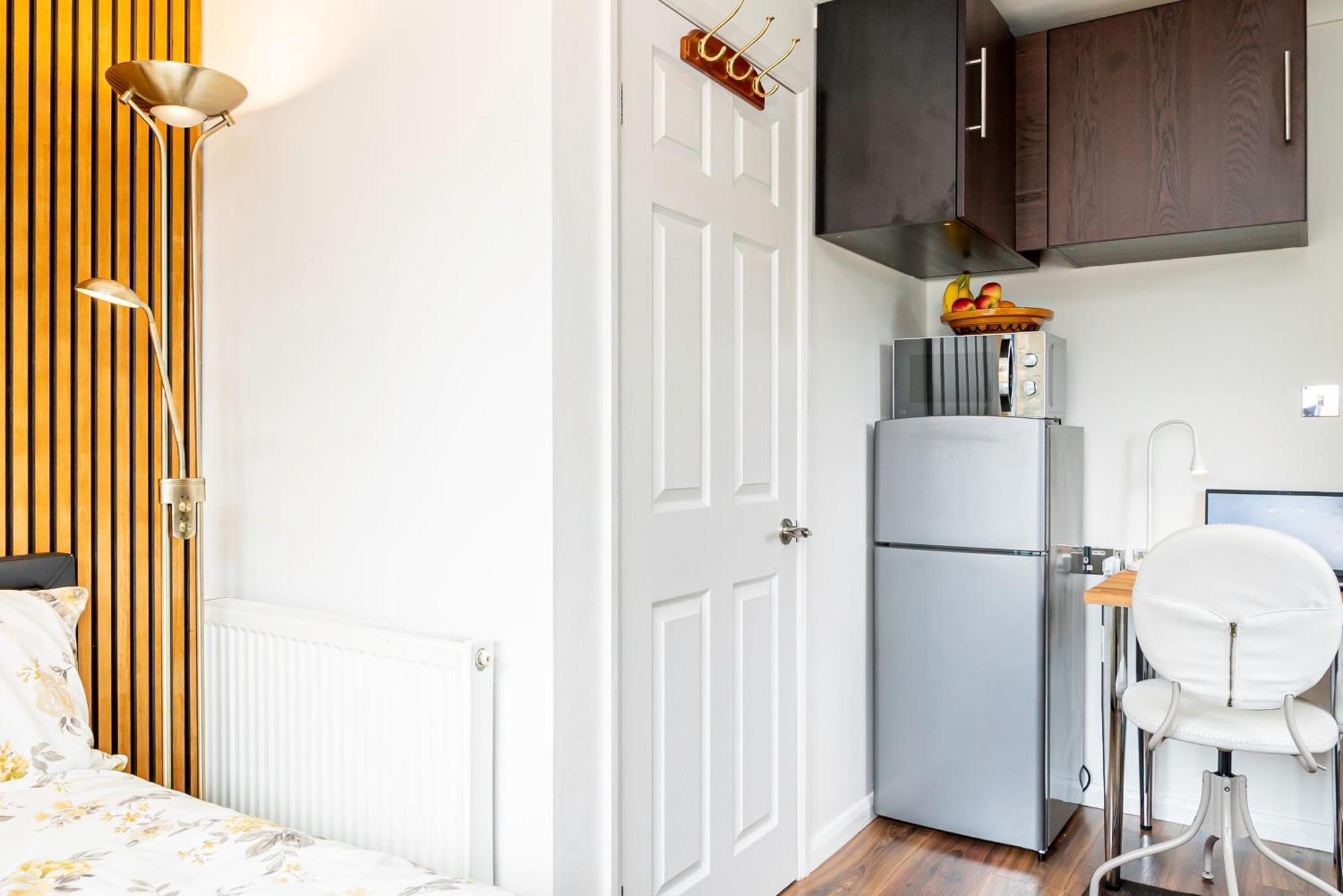 Earley Luxury Ensuite Room With Private Entrance Ρίντινγκ Εξωτερικό φωτογραφία