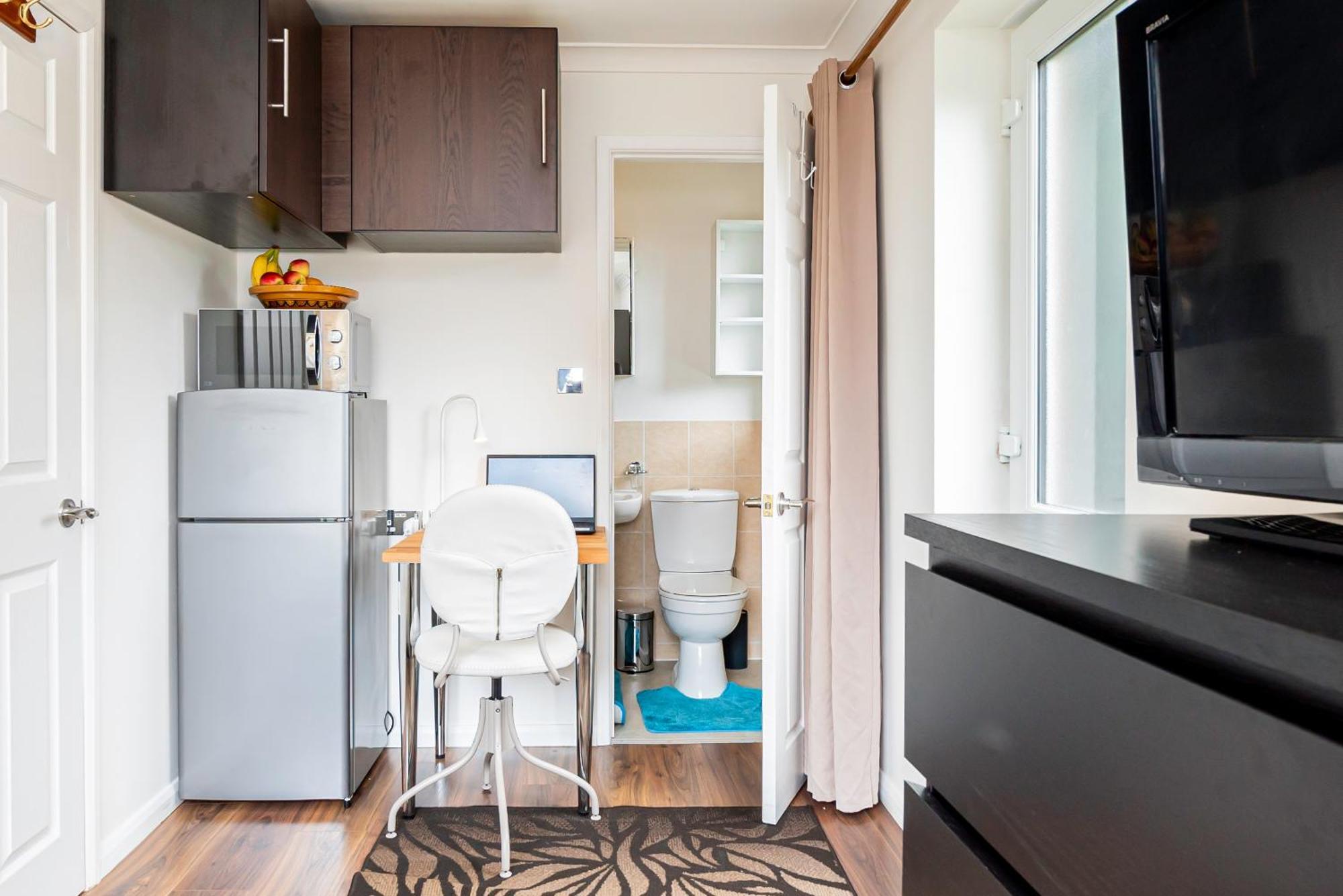 Earley Luxury Ensuite Room With Private Entrance Ρίντινγκ Εξωτερικό φωτογραφία